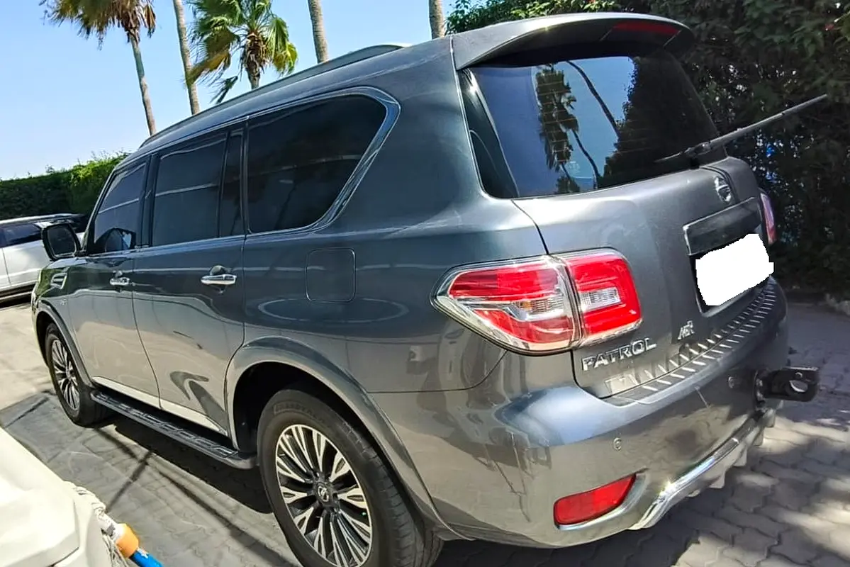 Nissan Patrol 2019 — photo 1 of 15