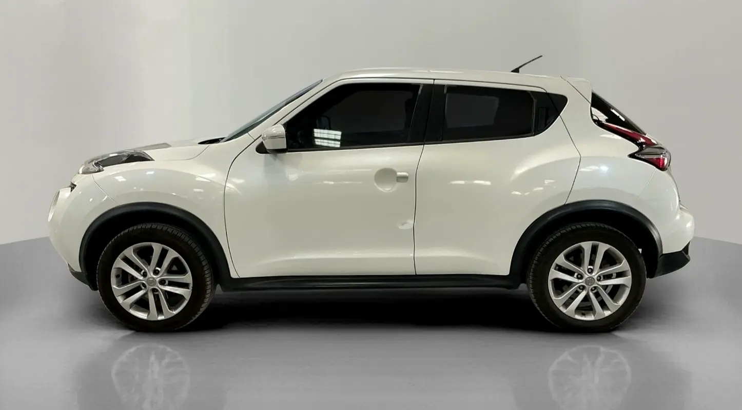 Nissan Juke 2016 — photo 1 of 11