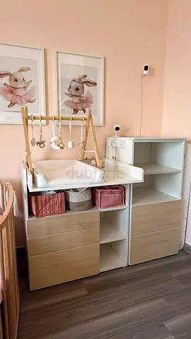 Changing table with storage drawers and shelving - light wood, excellent condition