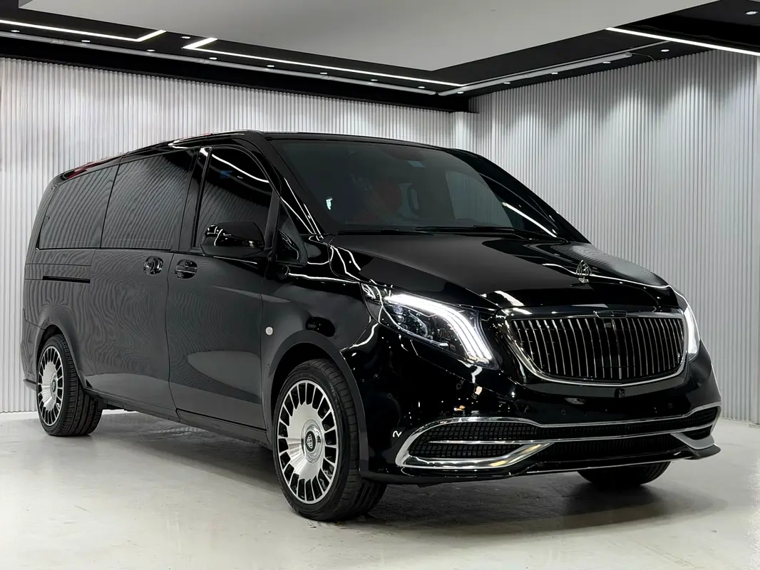 Mercedes-Benz Vito 2023 — photo 1 of 15