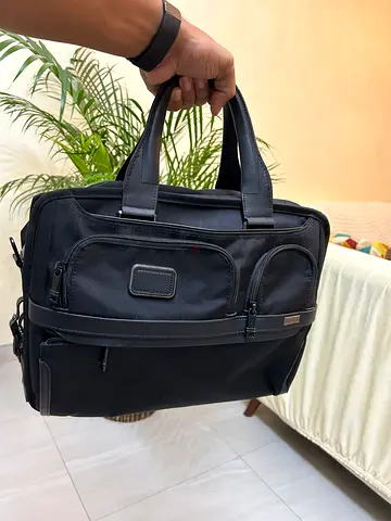 Black laptop briefcase / business bag - good condition