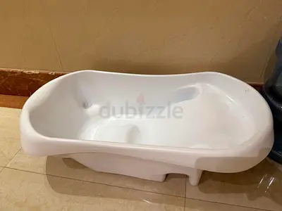 White Baby Bath Tub - Lightweight and Easy to Clean lowest price..