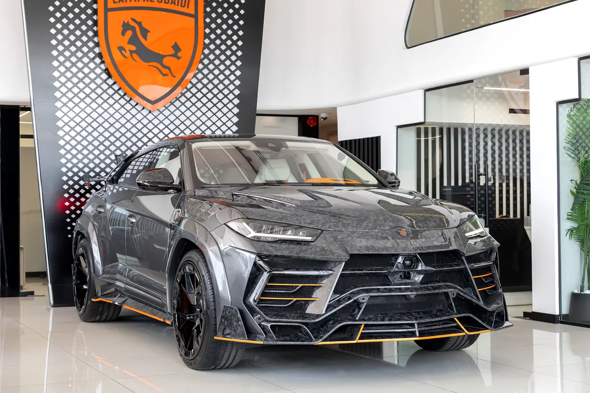 Lamborghini Urus 2023 — photo 1 of 15