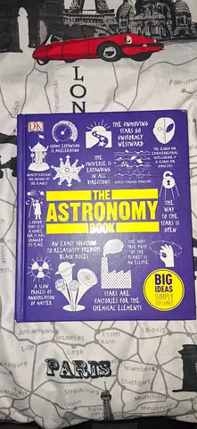 The Astronomy Book - Big Ideas Simply Explained (hardcover) - Good condition