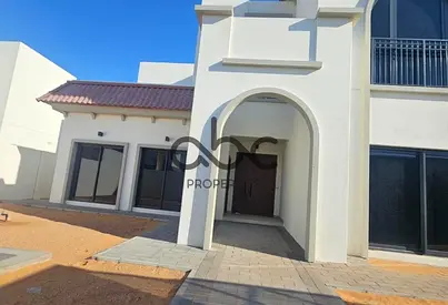 Spacious Villa 5BR | Double Row - Mid | Maid Room