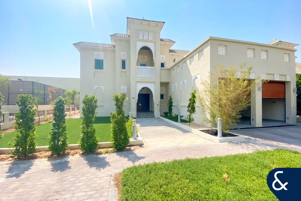 Four Bedrooms | Independent | Corner Unit
