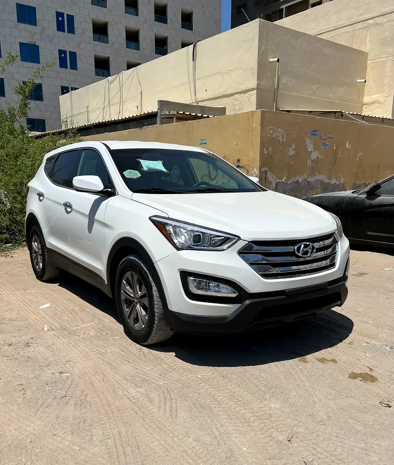 Hyundai Santa Fe 2016 — photo 1 of 14