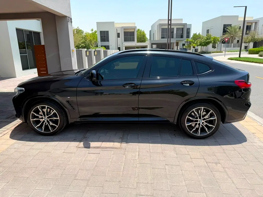 BMW X4 2021 — photo 1 of 12
