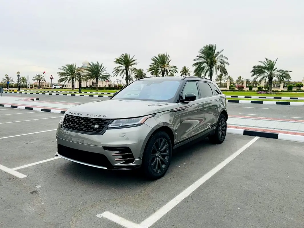 Land Rover Range Rover Velar 2019 — photo 1 of 9