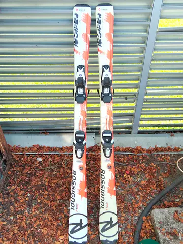 Double skis زلاجات ثنائية لتزلج على الجليد