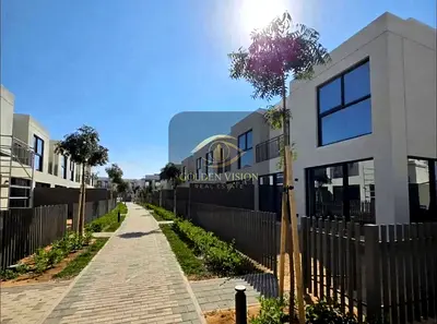 2 Bedroom Townhouse for Rent Falcon Island private location