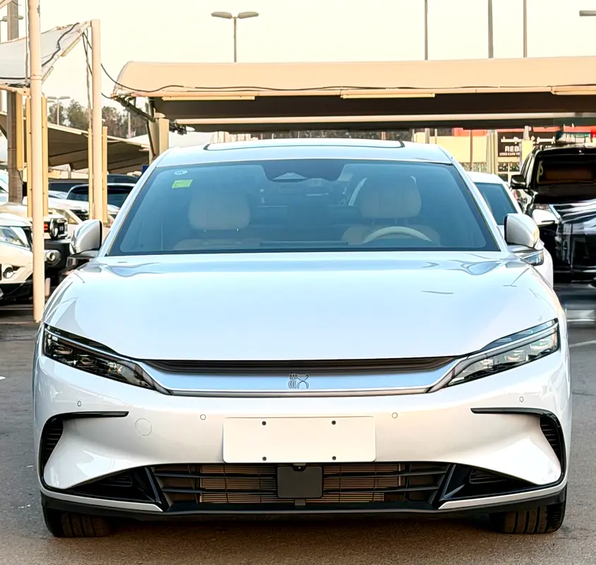 BYD HAN 2025 — photo 1 of 17