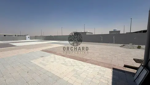 Open yard 8500 sqft with Enterlock / 35 kw