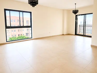 Large Layout | Chiller Free | Close to Metro