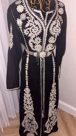 Black Embroidered Moroccan Kaftan/with Silver Detailing - Size M