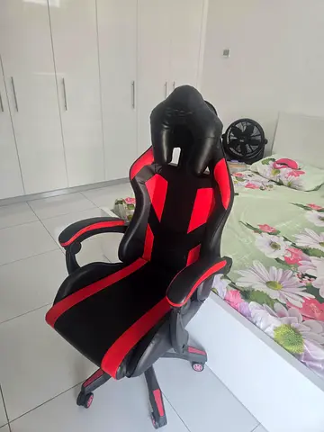 ACER branded AS NEW Black  Red Gaming/Office Chair - Good Condition