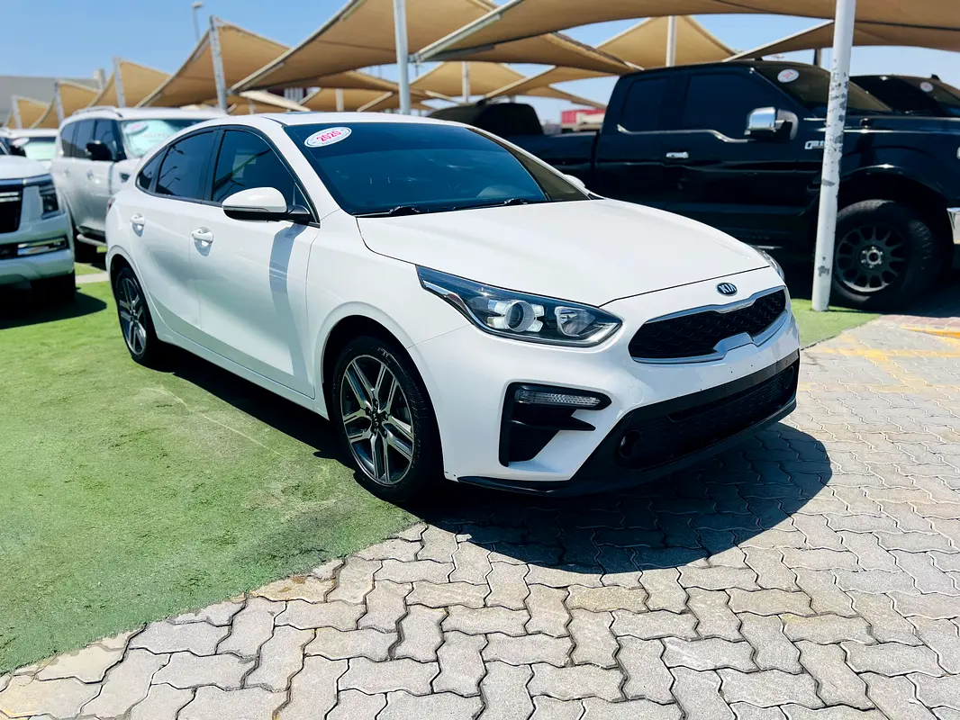 Kia Cerato 2020 — photo 1 of 15