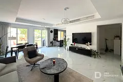 Upgraded 3BR | Furnished | Near Park and Lake
