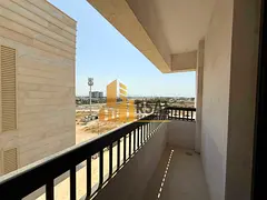 Luxurious spacious Brand new 2 Bedroom Apartment with Balcony
