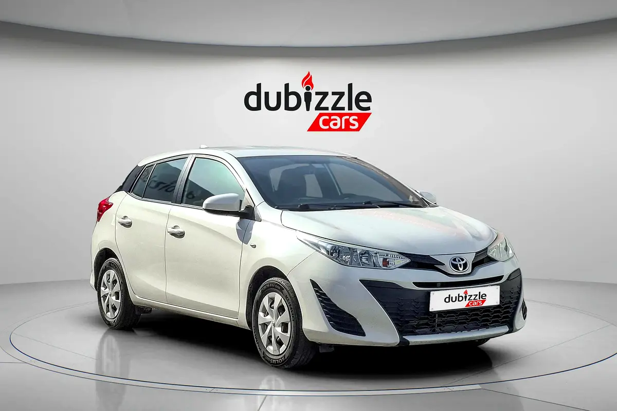 Toyota Yaris 2020 — photo 1 of 14