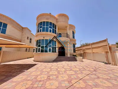 4 Br Duplex Villa | Balcony | Private Entrance & Yard