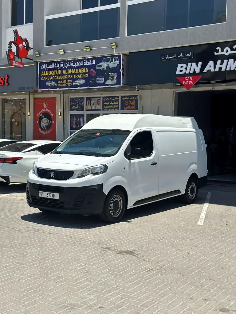 Peugeot Expert 2020 — photo 1 of 12