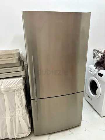 Fisher and paykal large Frost Free Bottom-Freezer Refrigerator - Good Condition