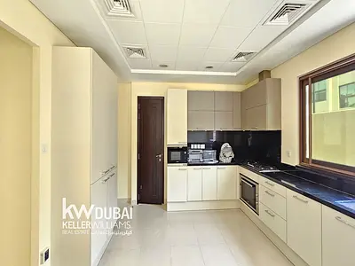 Vacant | Park Facing | Middle unit | Burj View