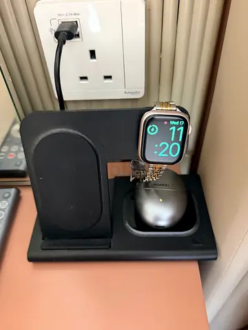 3-in-1 Wireless Charging Stand (watch + earbuds + phone) - Good Condition
