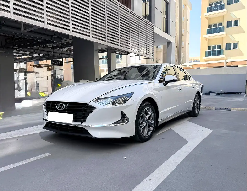 Hyundai Sonata 2020 — photo 1 of 19