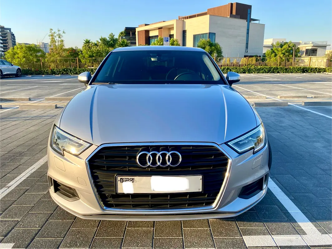 Audi A3 2019 — photo 1 of 19
