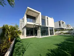 Spacious 5 BR + Maid’s | Unfurnished | Elegant Villa