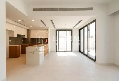GREAT COMMUNITY| PRIME LOCATION| NEAR TO THE PARK