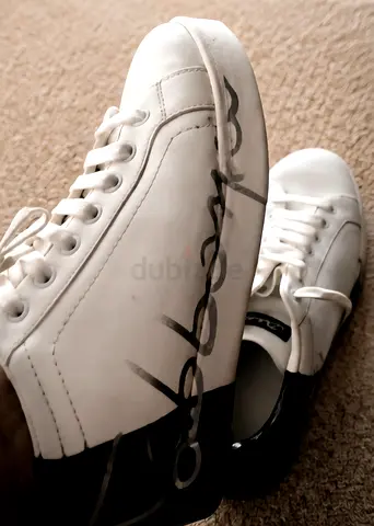 Original Dolce and Gabbana, White leather sneaker, lightly used, size 42