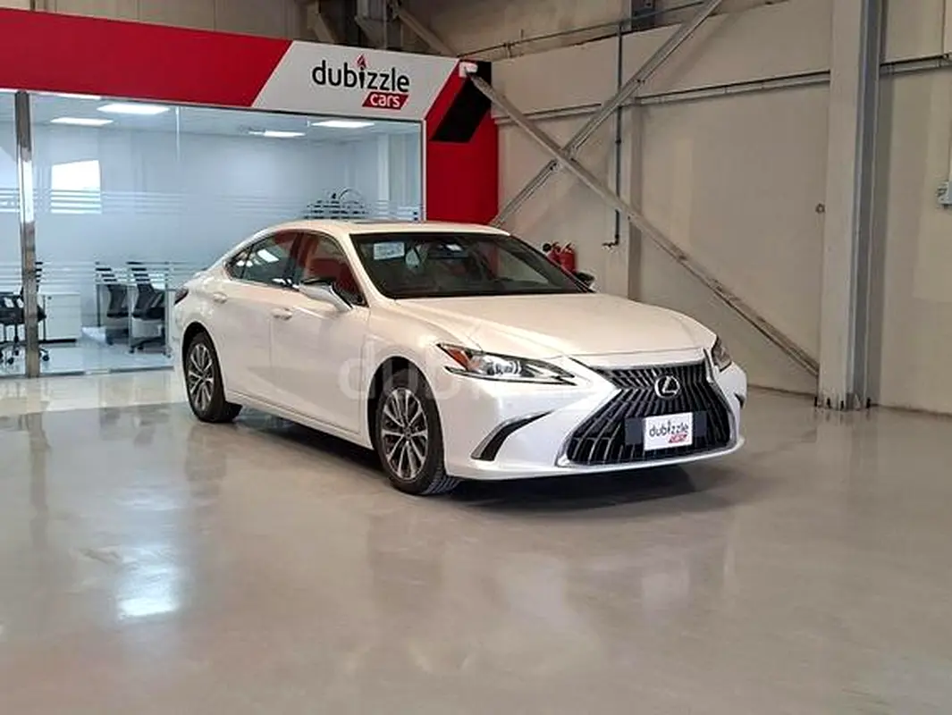Lexus ES-Series 2024 — photo 1 of 12