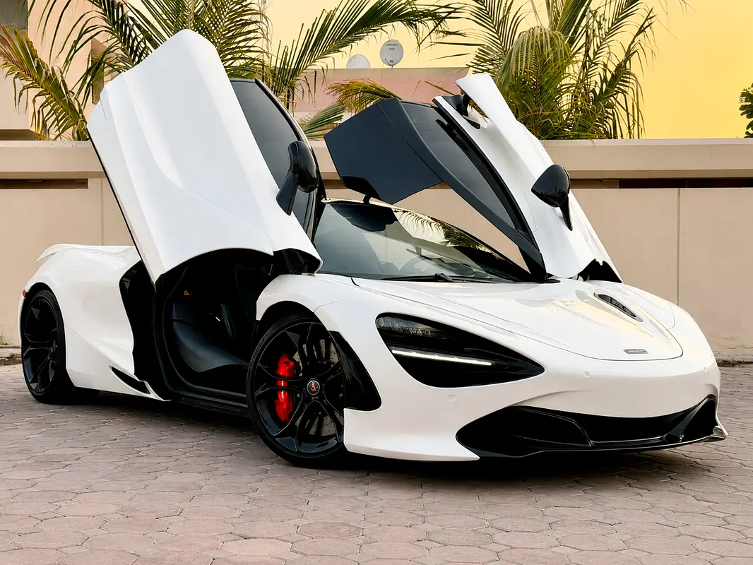 McLaren 720S 2018 — photo 1 of 11