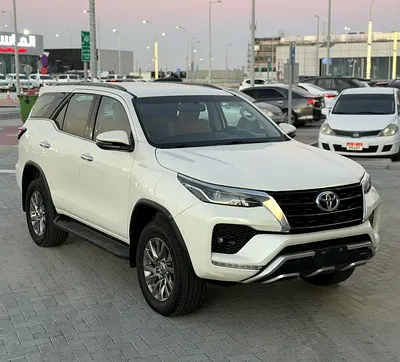 2021 Toyota FORTUNER — фото 2