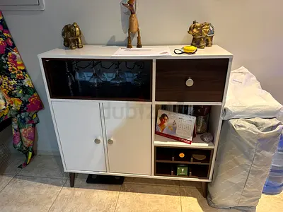 Bar cabinet