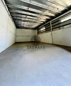 2000 SQFT/HEIGHT STANDARDS/POWER 3 PHASE/ALL ACTIVITIES ALLOWED/ROADFACING LOCATION/OFFICE, WASHROOM