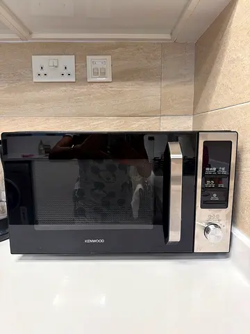 Countertop Microwave Oven - excellent Condition