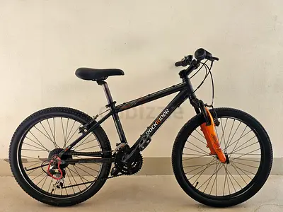 Decathlons Rockrider Five Two (5.2) 24 Junior Mountain Bike