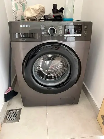 Samsung front-load washing machine - good working condition