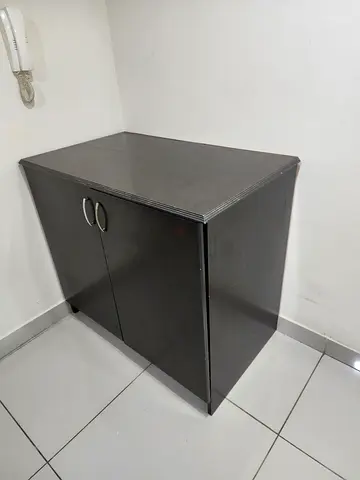 Storage cabinet