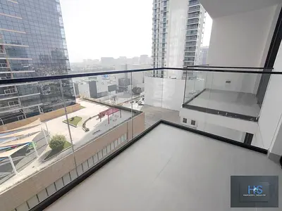 Luxurious Unit + Premium quality + High floor