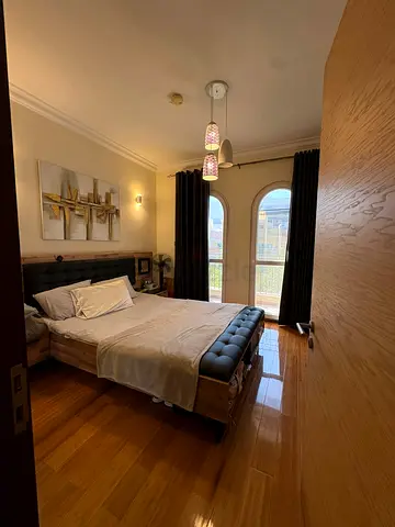 Private room with balcony available in JVC