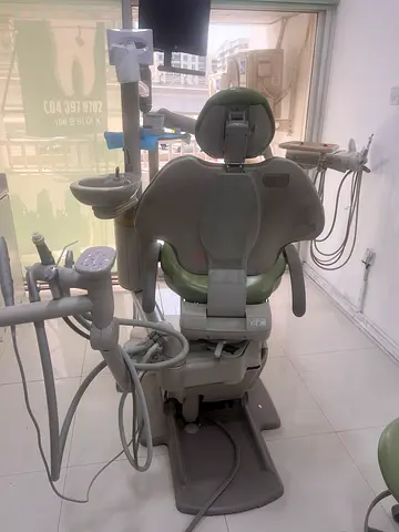 A DEC dental chair for sale -fully functional