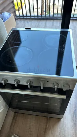 Used freestanding electric ceramic hob oven - good working condition
