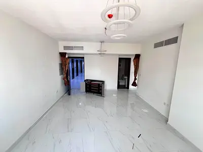 شقة غرفة وصالة للإيجار في الجرف 3 عجمان | 30,000 درهم | غرفة ماستر | 2 حمام | بلكونة | تكييف مركزي | 4 دفعات