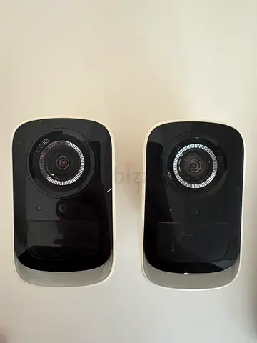 Eufy home security system 2 4k cameras, 1 2k doorbell, 2 base stations, 2 x solar panels for cameras