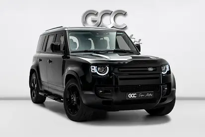 GCC SPECS - 2023 LAND ROVER DEFENDER 110 SE P300 - PANORAMIC ROOF - MERIDIAN SOUND